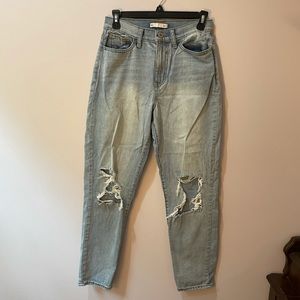 So High Rise Mom Jeans in Light Wash